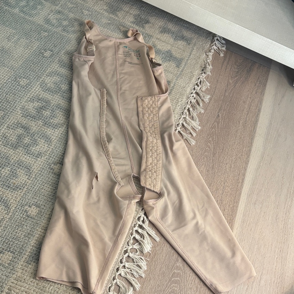 Marena Recovery Marena Women’s Girdle with High Back, Short-Length